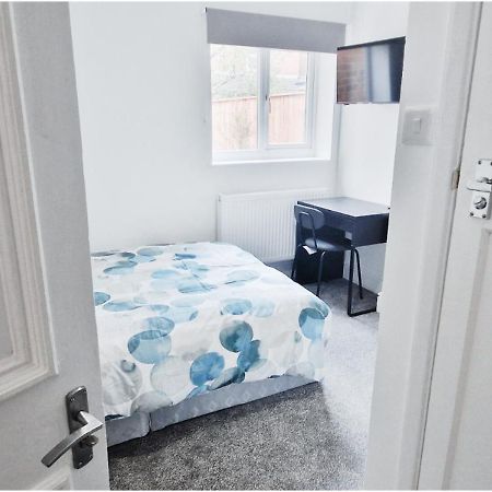 Lovely Room In Modern House Near Nottingham Exterior foto